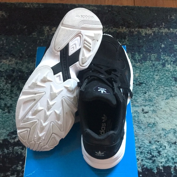 Adidas Falcon W Size 11 Black/White - Picture 4 of 5